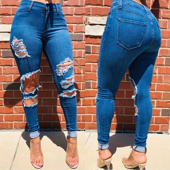 2/$30 Fashion Nova Distressed Blue Skinny Jeans size 15 - Picture 4 of 10